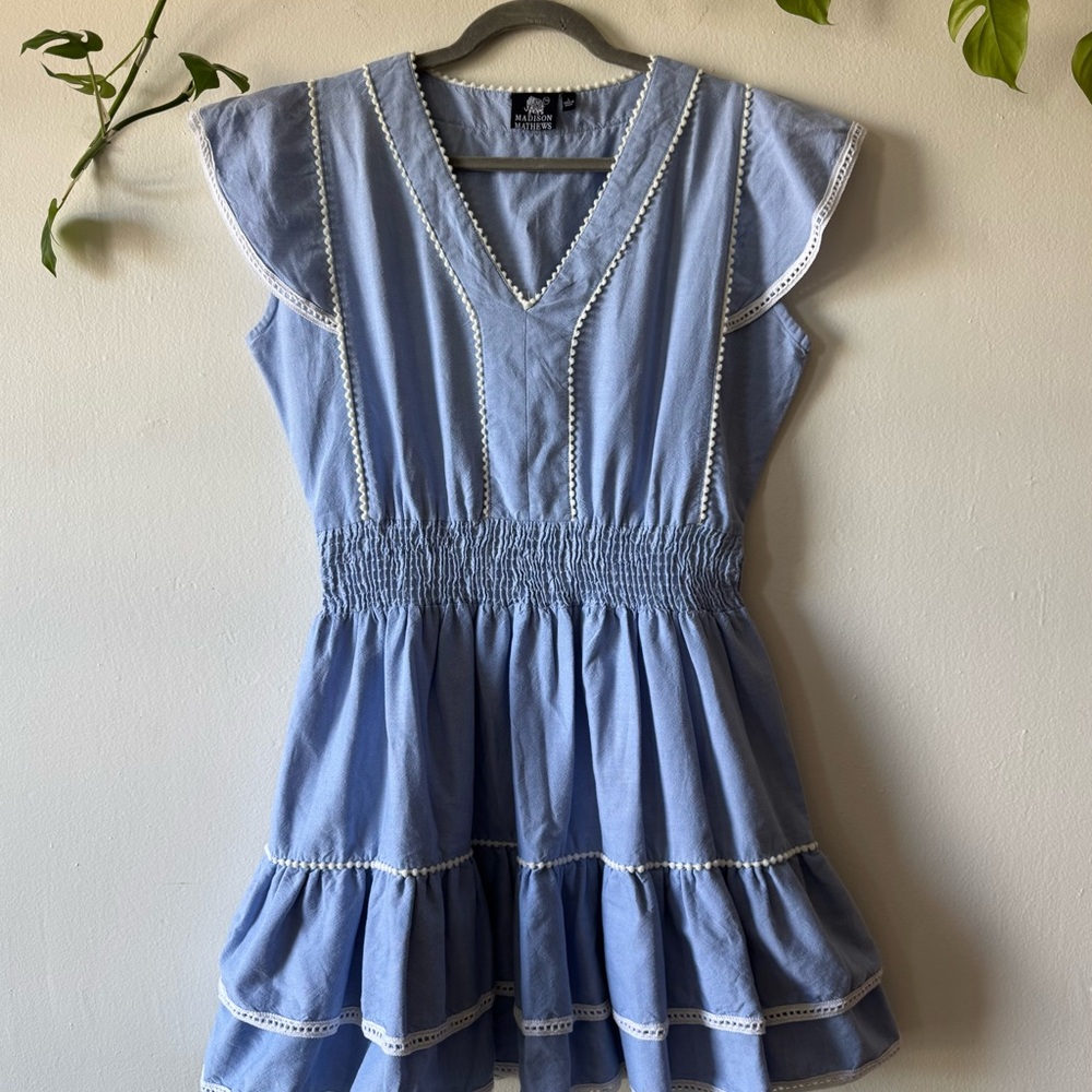 Madison Mathews Light Blue Ruffle Hem Dress size L